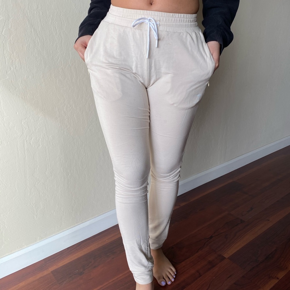 Gymshark Nude/Pink/Beige Sweatpants/Joggers
